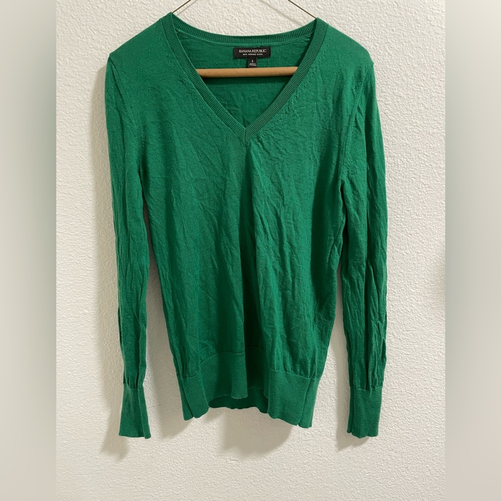 Banana Republic Merino Wool Green V-Neck Sweater